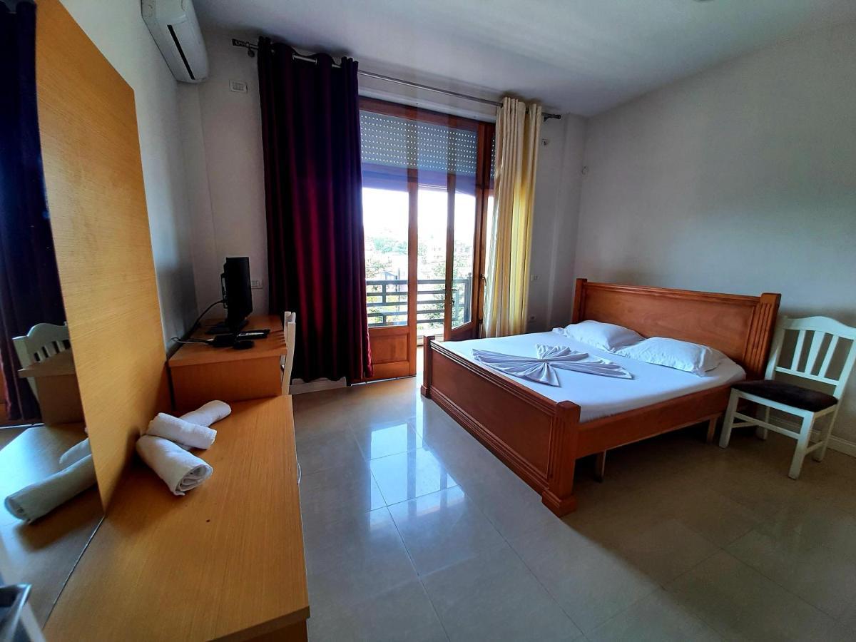 Hotel Vila Giorgio Shkodra Exterior foto
