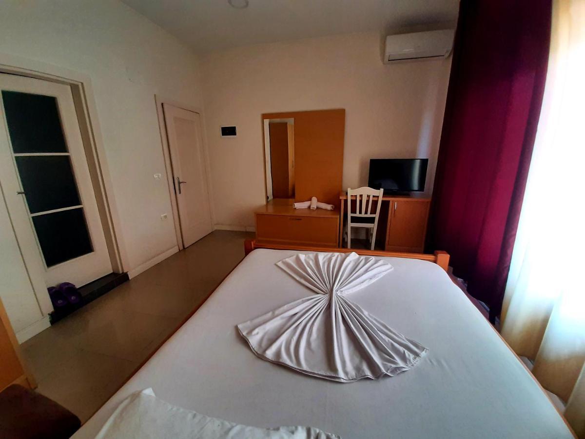 Hotel Vila Giorgio Shkodra Exterior foto